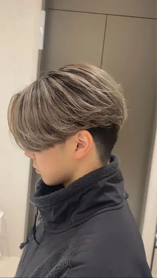ショート 新宿/センターパート /パーマ/モリオのヘアスタイル