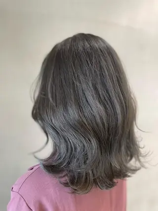 ミディアム see.所属・鈴木 つかさのヘアスタイル