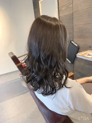 セミロング カラー 隠れ家美容室 RAW TOKYO 【公式】のヘアスタイル