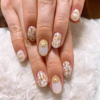 ネイル The Best Beauty受付担当のヘアスタイル