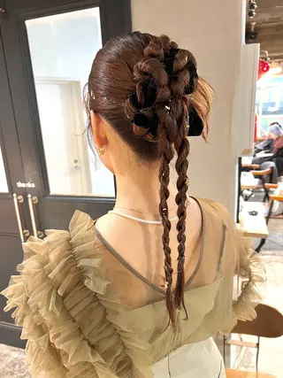 ロング カラー ヘアアレンジ ツキノキ ミナのヘアスタイル