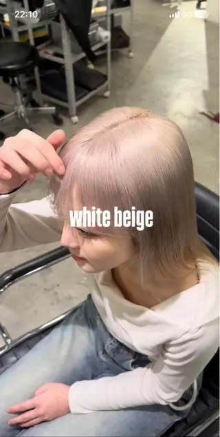 カラー 🧚🏻momo 🧚🏻【下北沢】のヘアスタイル