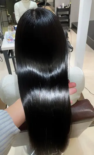 ロング ブリーチカラー特化 碇　英朗のヘアスタイル