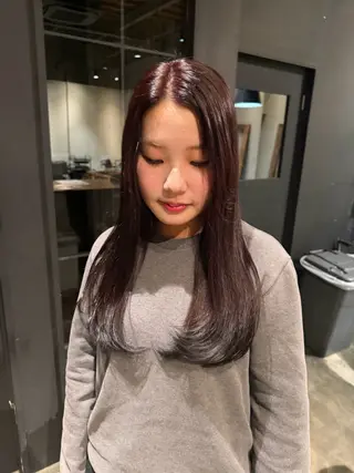 ロング the hinc所属・新貝楓🌀 透明感カラーのヘアスタイル