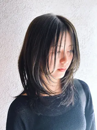 ミディアム 為頭 りたのヘアスタイル