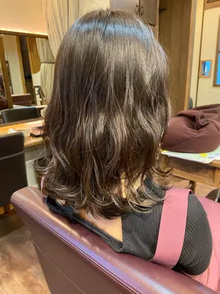 ミディアム カラー 鎌田 祥江のヘアスタイル