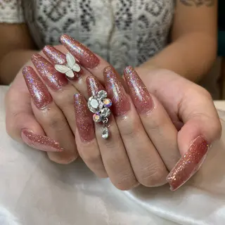 ネイル salon de Tiara 碧のネイルデザイン