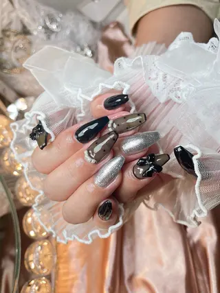 ネイル 23時まで❤︎韓国、 ワンホンネイルのネイルデザイン