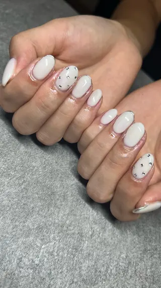 ネイル 𝐧𝐚𝐢𝐥 𝐌𝐢𝐖𝐢𝐢のネイルデザイン