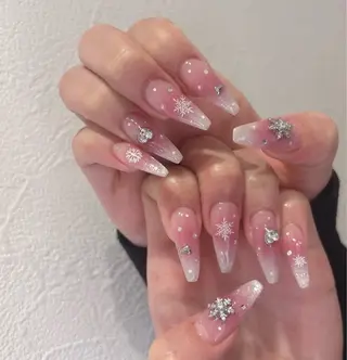 ネイル D-BEAUTY Nailsalonのネイルデザイン