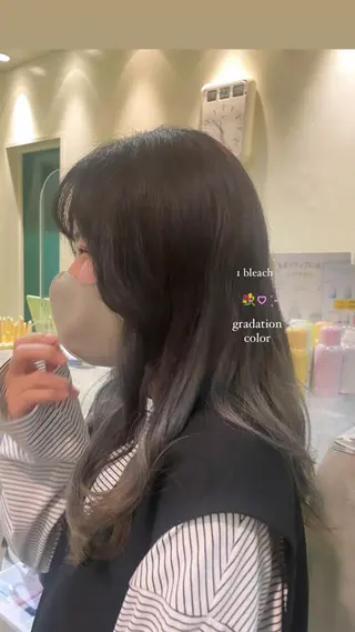 ロング 丸山 愛万音のヘアスタイル