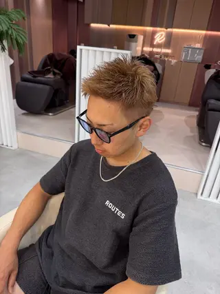 カラー メンズ R/🤎 パーマ&ブリーチ🔥のヘアスタイル