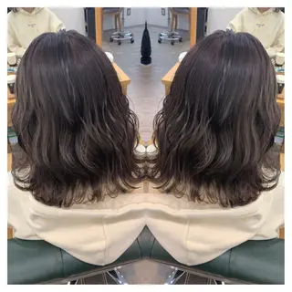 ミディアム カラー 村山 茉衣のヘアスタイル