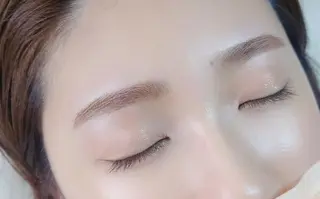 メンズ アイブロウ NAZ eyelash&eyebrow by medical salon所属・NAZ 表参道 Tomokoのマツエク・マツパデザイン