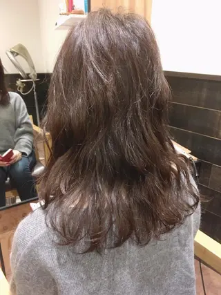 ミディアム カラー nable.所属・栗林 実莉のネイルデザイン