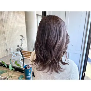 ロング カラー ツキダテ ユイのヘアスタイル