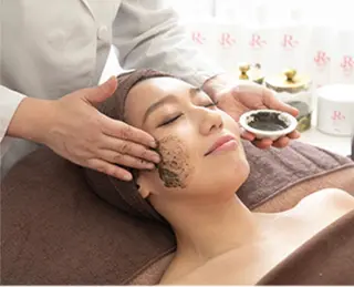 B.glossy所属・ビューティーサロン B.glossyのネイルデザイン