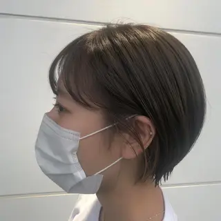 ショート カラー カトウ ユウカのヘアスタイル