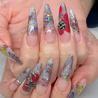 ネイル VOGUE ×SWANのネイルデザイン