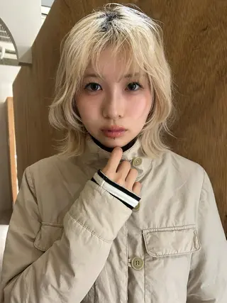 ミディアム カラー yewscent / konaのヘアスタイル