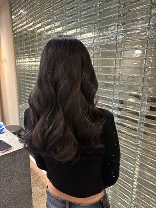 ロング カラー 岡田 そなのヘアスタイル