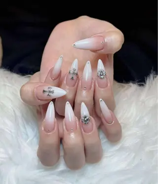 ネイル Julli NailStudioのネイルデザイン