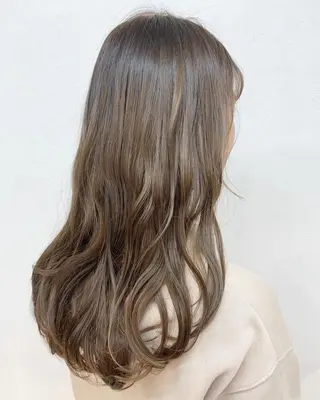 ロング 透明感ハイライト◎ 伊藤夏海のヘアスタイル