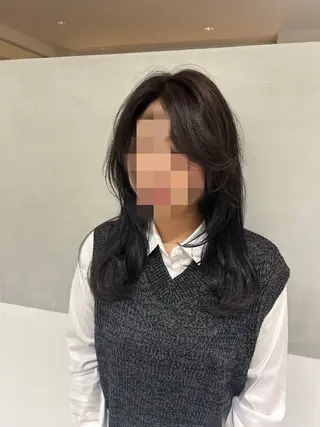 ミディアム ⠀アヤラ 🩶レイヤーカットのヘアスタイル