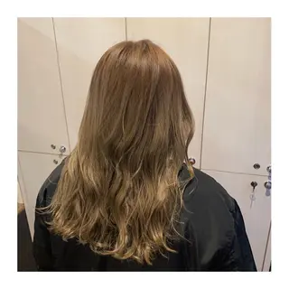 ロング カラー あべ ゆうかのヘアスタイル