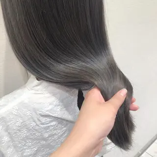 ロング 赤阪 優奈のヘアスタイル