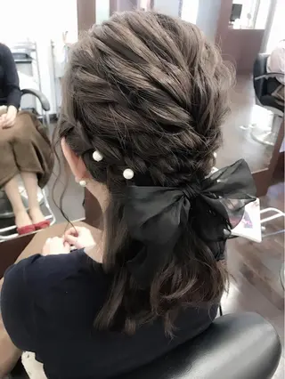 セミロング ヘアアレンジ 沢田 瞳のヘアスタイル