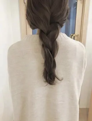 ロング カラー 大阪/レイヤー/ ツヤ髪/ヨシノヒメカのヘアスタイル