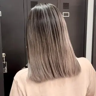 ミディアム カラー アンドウ ユウ/ レイヤーカット/韓国のヘアスタイル