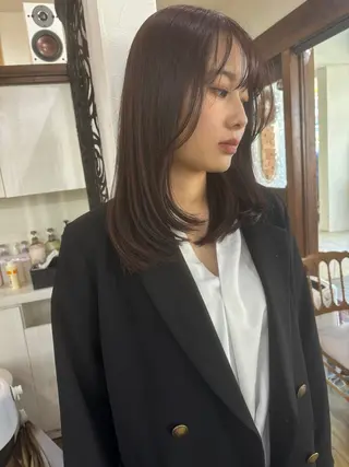 ミディアム カラー grand juteのヘアスタイル