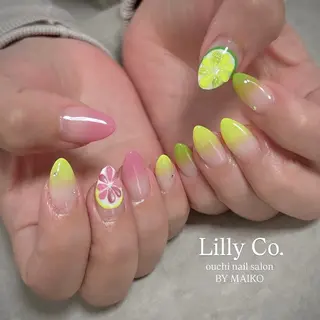 ネイル Lilly Co.のネイルデザイン