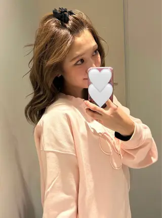 セミロング カラー Yuna/ベージュ ダブルカラーのヘアスタイル