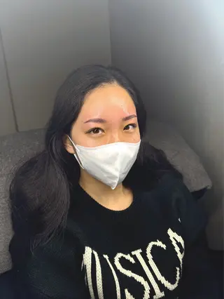 アイブロウ 眉毛と韓国肌質改善 サロン　和泉府中のエステ・リラクイメージ