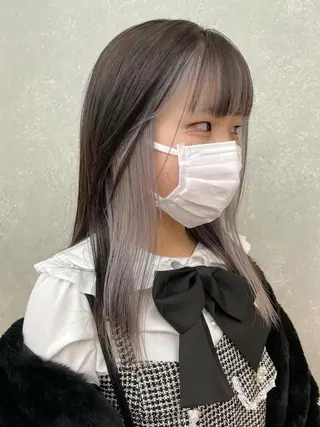 カラー 🎀ボブ+ハイトーン シュカ👶🏻のヘアスタイル