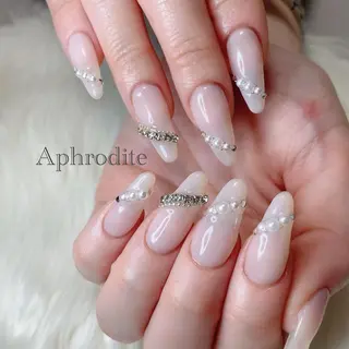 ネイル Aphrodite パラジェル認定サロンのネイルデザイン