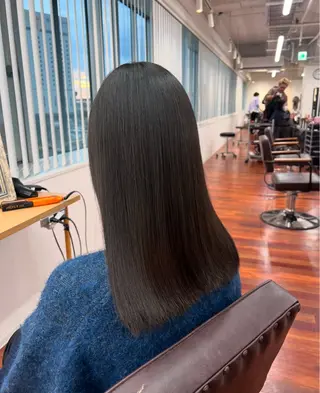 セミロング カラー GRAN LUSSO岡山駅前【グランルッソ】所属・GRAN LUSSO 【MIHARU】のヘアスタイル