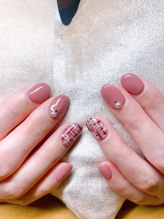 ネイル ECLAT エクラ所属・寺山 千鶴のネイルデザイン