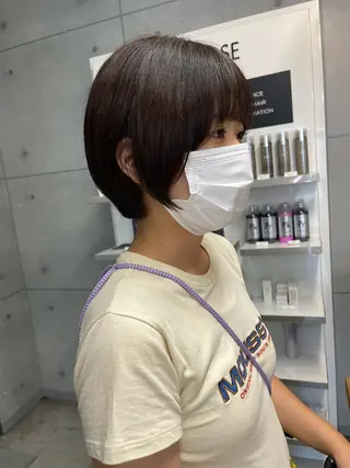 ショート カラー オフホワイトアンドなんば所属・福西 洋斗のヘアスタイル