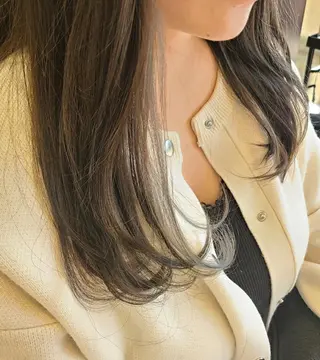 カラー ロング 関口 友菜のヘアスタイル