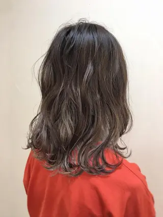 ミディアム カラー ケアブリーチ 坪井佑樹のヘアスタイル