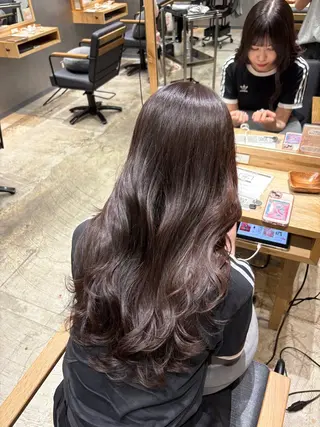 ロング カラー Inity心斎橋/ クルミのヘアスタイル