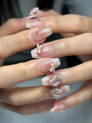 ネイル ✴︎ Delightのネイルデザイン