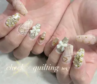 ネイル LAVISH nanamiのネイルデザイン