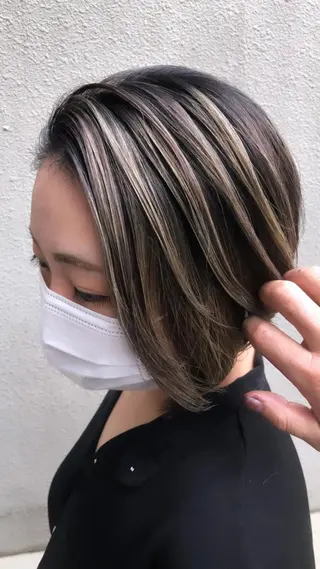 ショート 圧倒的美髪ストレート ツダケイタロウのヘアスタイル