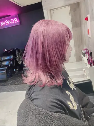 ミディアム カラー メンズウルフ🐺♡ ブリーチ♡ヘアメ🎀のヘアスタイル
