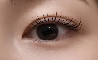 マツエク・マツパ Eyelash Salon Glück所属・佐久間 春菜のマツエク・マツパデザイン